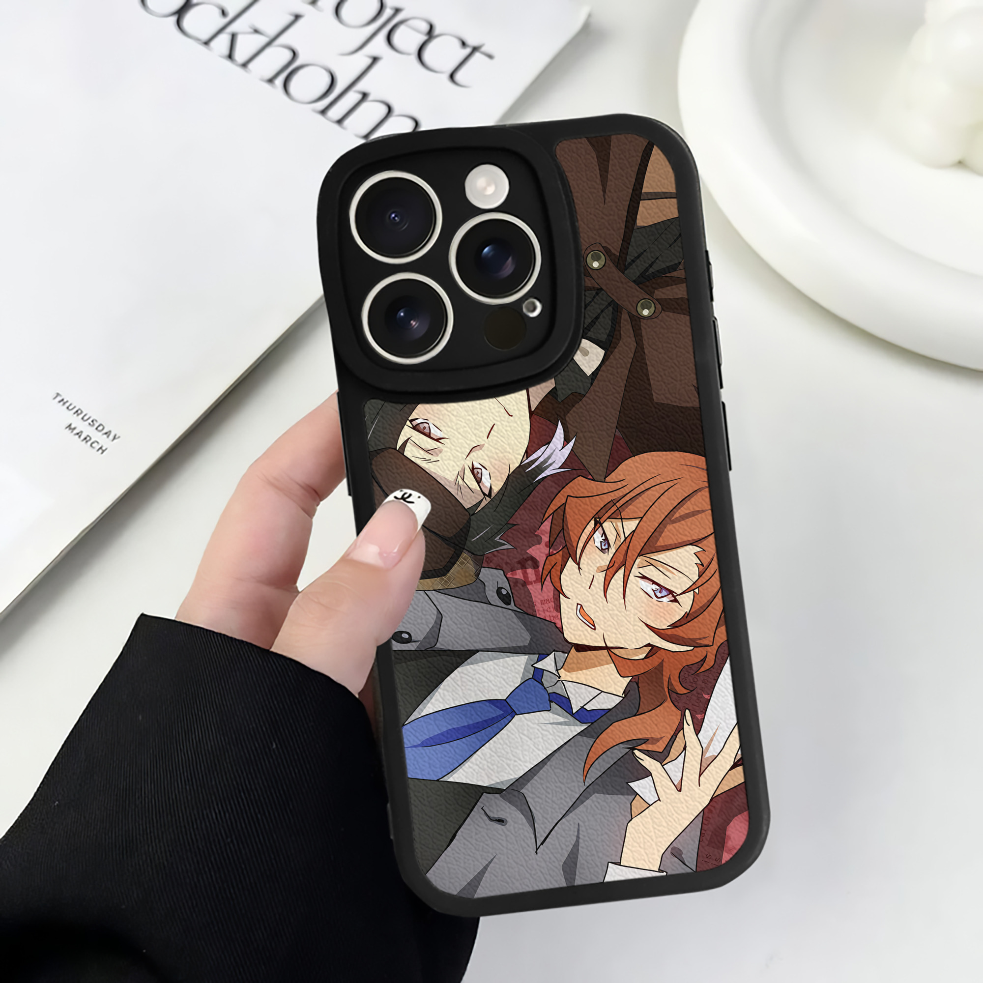 （画像用） 文豪ストレイドッグス Bungo Stray Dogs 【iPhone 16シリーズ対応】シリコンスマホケース（レザー調） 材質：シリコン
